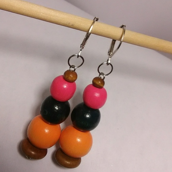 Jewelry - Picture 1 of 2